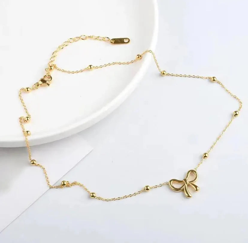 18K Bow Necklace