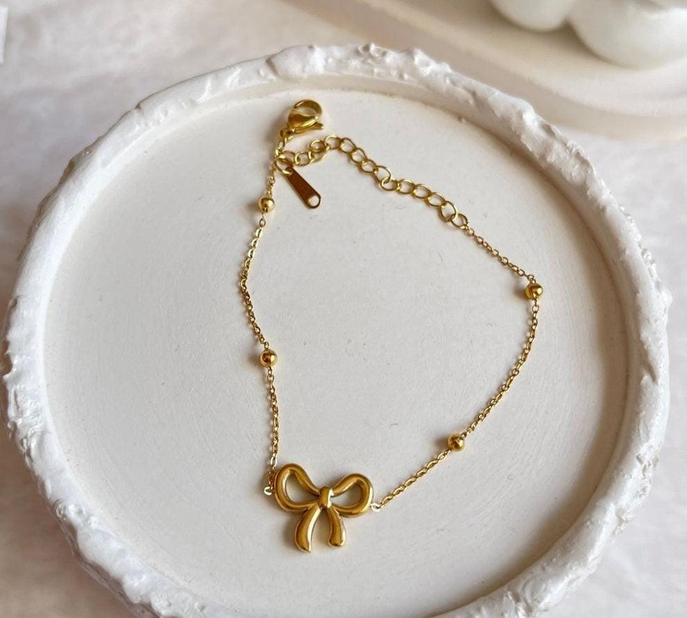 18K Bow Bracelet