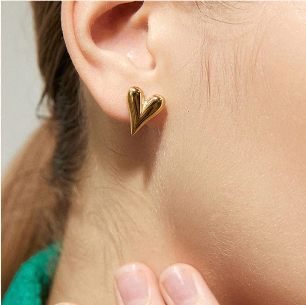 18K Heart Earrings