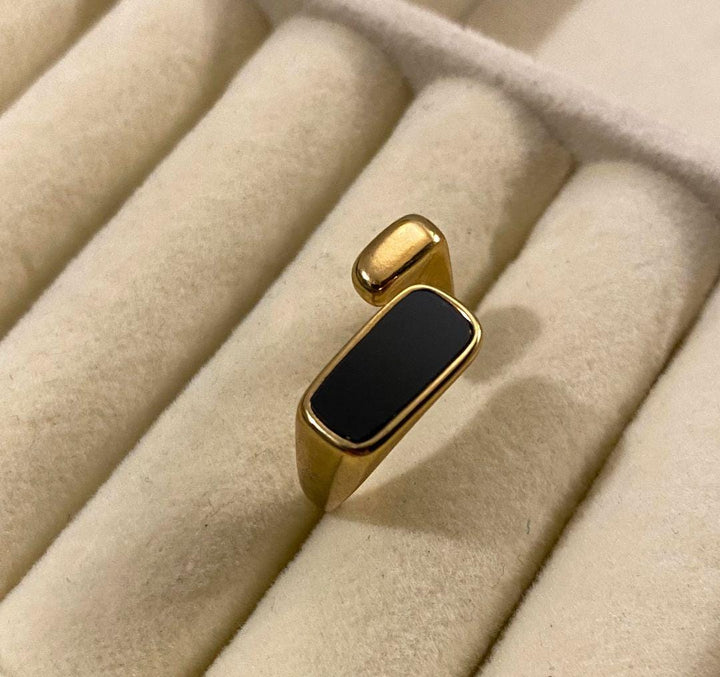 Black Stone Adjustable Ring