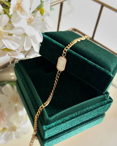 18K Gold Plated Black& White  Stone Bracelet