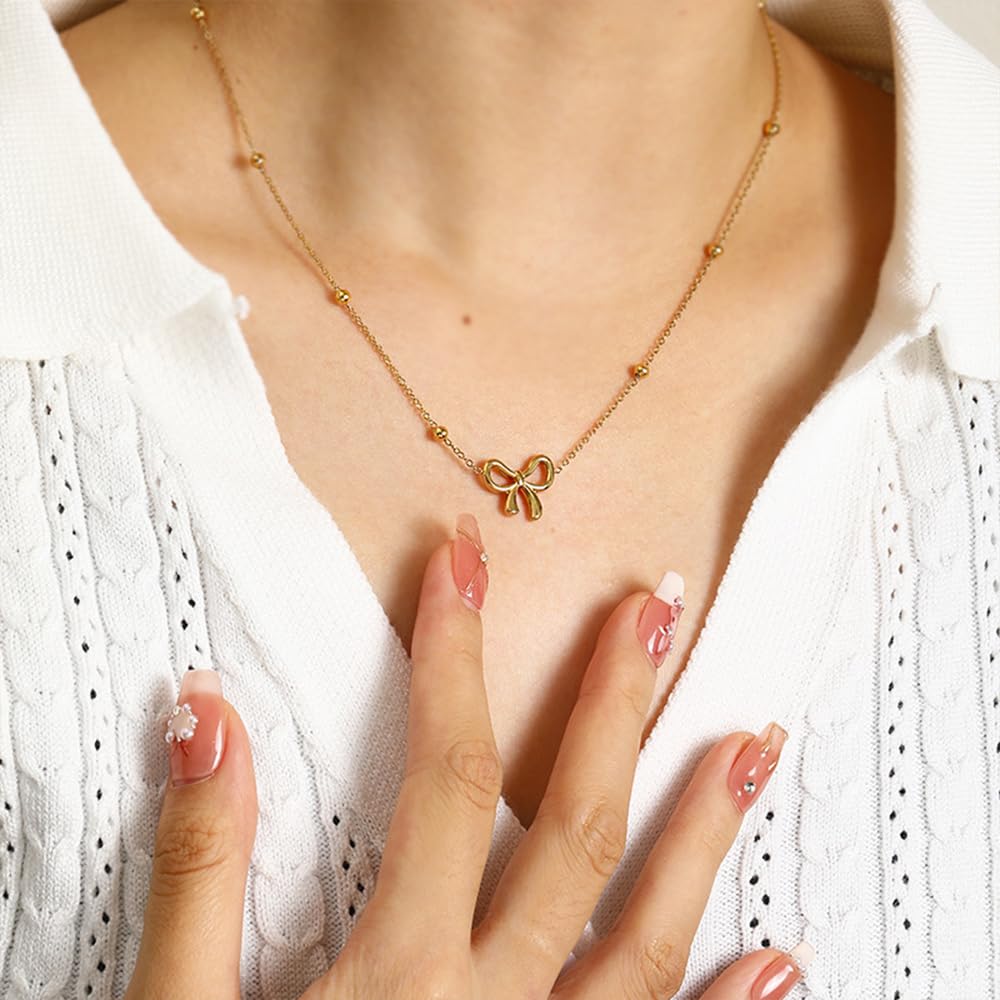 18K Bow Necklace
