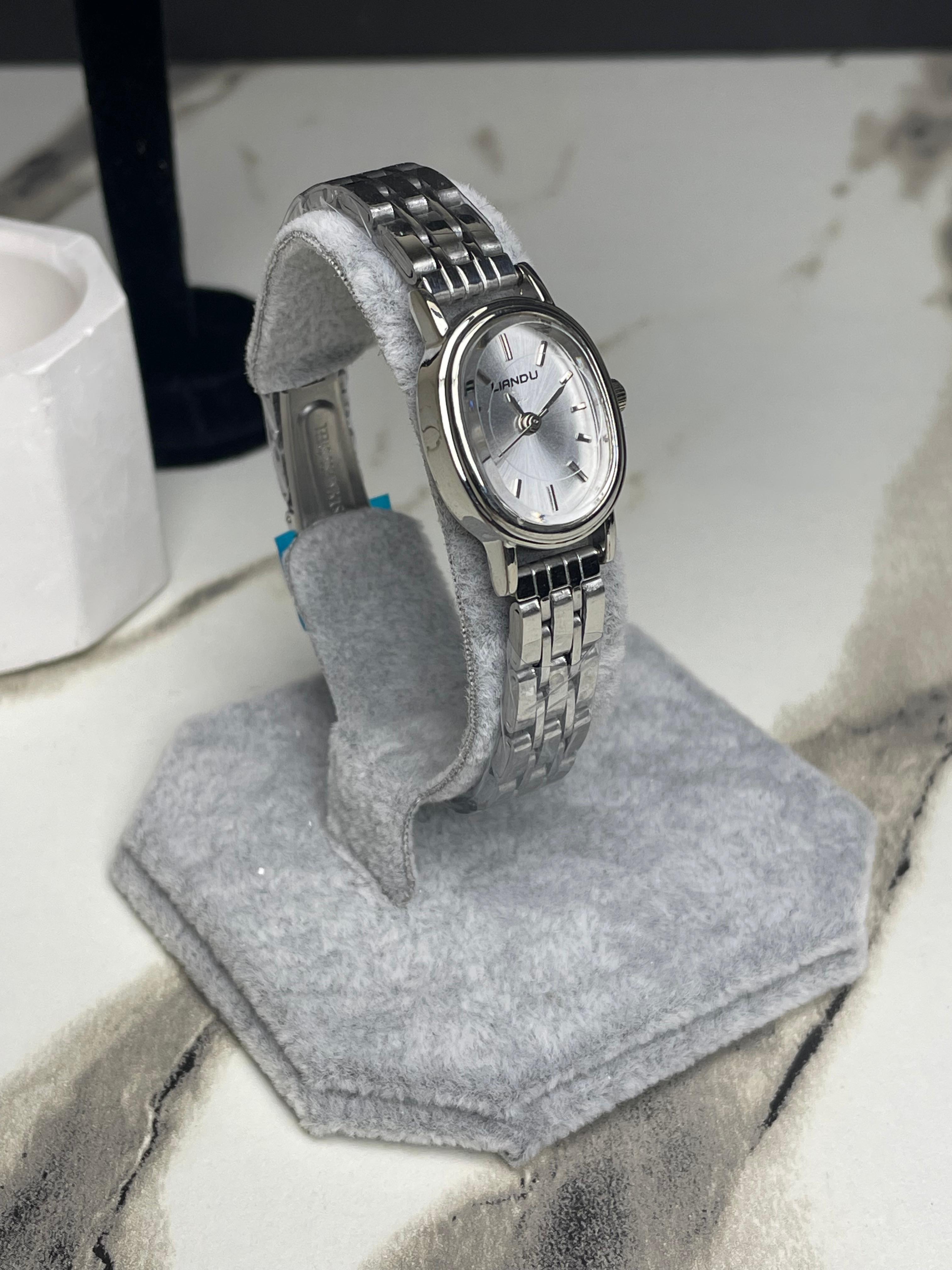 Avure Stainless steel watch